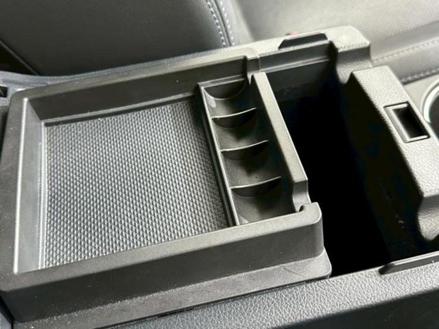 レガシィアウトバック ４ＷＤアウトバックリミテッド　純正　８インチ　ＳＤナビ／衝突安全装置／シートヒーター　前席／車線逸脱防止支援システム／シート　フルレザー／パーキングアシスト　バックガイド／電動バックドア／ドライブレコーダー　純正　革シート　４ＷＤ（45枚目）