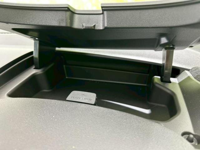シエンタ ハイブリッドＺ　保証書／ディスプレイオーディオ＋ナビ１０．５インチ／衝突安全装置／両側電動スライドドア／シートヒーター　前席／パノラミックビューモニター／車線逸脱防止支援システム　衝突被害軽減システム　全周囲カメラ（45枚目）