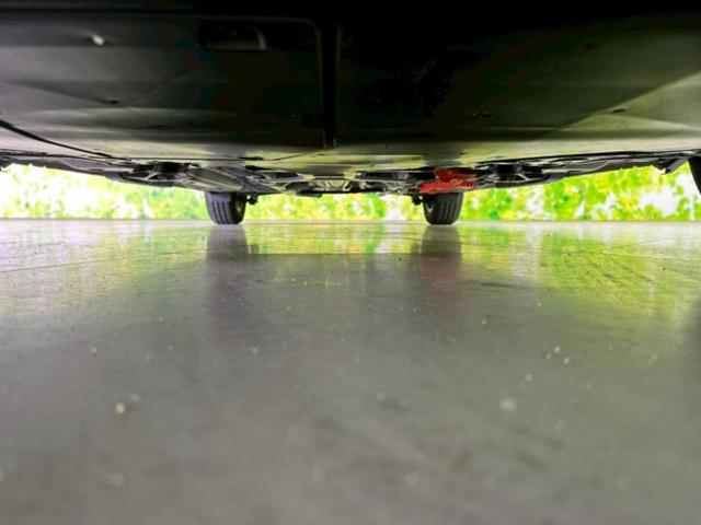 シエンタ ハイブリッドＺ　保証書／ディスプレイオーディオ＋ナビ１０．５インチ／衝突安全装置／両側電動スライドドア／シートヒーター　前席／パノラミックビューモニター／車線逸脱防止支援システム　衝突被害軽減システム　全周囲カメラ（52枚目）