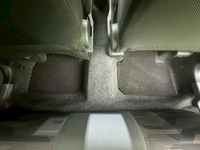 タフト Ｘ　新品タイヤ／ガラスルーフ／保証書／ディスプレイオーディオ／衝突安全装置／車線逸脱防止支援システム／ヘッドランプ　ＬＥＤ／Ｂｌｕｅｔｏｏｔｈ接続／ＥＢＤ付ＡＢＳ／横滑り防止装置／アイドリングストップ（28枚目）