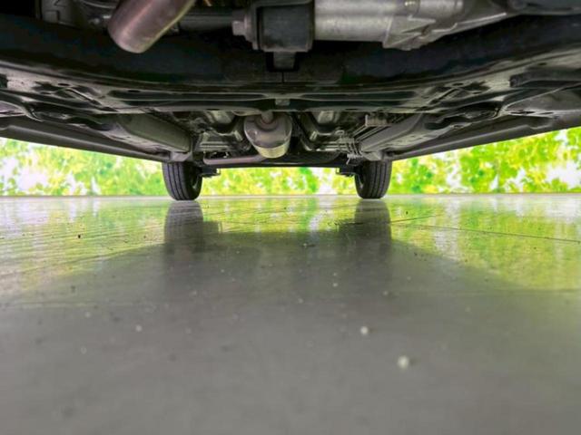 タフト Ｘ　新品タイヤ／ガラスルーフ／保証書／ディスプレイオーディオ／衝突安全装置／車線逸脱防止支援システム／ヘッドランプ　ＬＥＤ／Ｂｌｕｅｔｏｏｔｈ接続／ＥＢＤ付ＡＢＳ／横滑り防止装置／アイドリングストップ（42枚目）