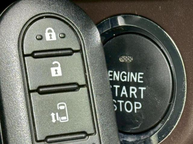 国産車から輸入車まで多様なお客様のニーズのお応えできるように、全国規模で豊富な在庫展開！車のことならＷＥＣＡＲＳへ！