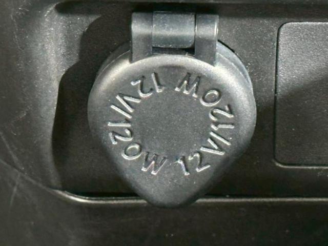 全国に店舗を展開しているのでどこでもお取り寄せが可能です！この車が気になるけど遠方だから・・・と諦める必要はありません！※別途陸送費が必要です。