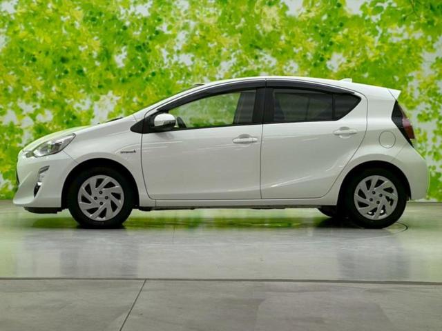 アクア Ｇ　保証書／社外　ＳＤナビ／パーキングアシスト　バックガイド／ヘッドランプ　ＬＥＤ／ＥＴＣ／ＥＢＤ付ＡＢＳ／横滑り防止装置／アイドリングストップ／クルーズコントロール／バックモニター　バックカメラ　記録簿（2枚目）