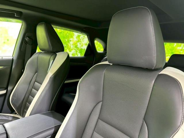 ＲＸ ＲＸ３００Ｆスポーツ　新品タイヤ／サンルーフ／保証書／純正　ＳＤナビ／衝突安全装置／シートヒーター／全方位モニター／車線逸脱防止支援システム／シート　フルレザー／電動バックドア／ドライブレコーダー　純正　革シート　ドラレコ（5枚目）