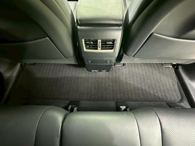 ＲＸ ＲＸ３００Ｆスポーツ　新品タイヤ／サンルーフ／保証書／純正　ＳＤナビ／衝突安全装置／シートヒーター／全方位モニター／車線逸脱防止支援システム／シート　フルレザー／電動バックドア／ドライブレコーダー　純正　革シート　ドラレコ（29枚目）