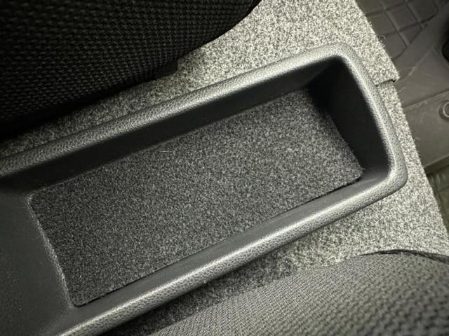 ハイゼットカーゴ クルーズSA3 衝突安全装置/ヘッドランプ LED/ETC/EBD付ABS/横滑り防止装置/アイドリングストップ/エアバッグ 運転席/エアバッグ 助手席/パワーウインドウ/キーレスエントリー/パワーステアリング(29枚目)