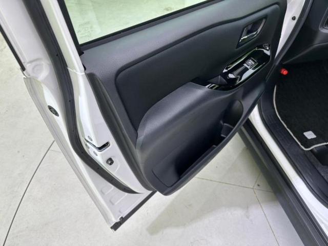 ヴォクシー ZSキラメキ 保証書/純正 10インチ SDナビ/フリップダウンモニター 純正 12.1インチ/衝突安全装置/両側電動スライドドア/車線逸脱防止支援システム/パーキングアシスト バックガイド 衝突被害軽減システム(24枚目)