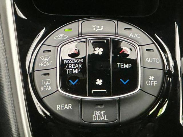 ヴォクシー ZSキラメキ3 保証書/純正 10インチ SDナビ/衝突安全装置/両側電動スライドドア/車線逸脱防止支援システム/シート 合皮/パーキングアシスト バックガイド/ドライブレコーダー 社外 衝突被害軽減システム ETC(12枚目)