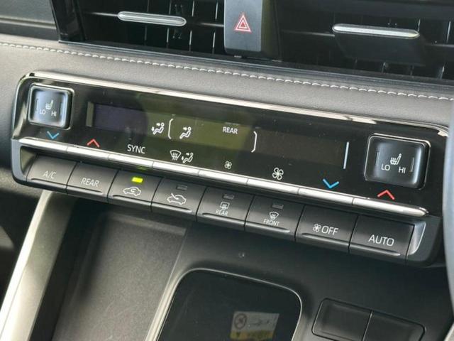 ノア ハイブリッドS-Z 保証書/ディスプレイオーディオ+ナビ8インチ/衝突安全装置/両側電動スライドドア/シートヒーター 前席/車線逸脱防止支援システム/シート ハーフレザー スーパーチャージャー 衝突被害軽減システム(12枚目)