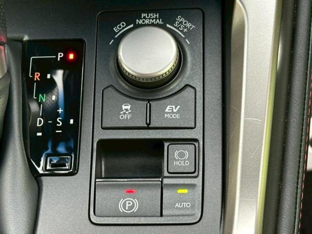 ＮＸ ＮＸ３００ｈ　Ｆスポーツ　純正　ＳＤナビ／プリクラッシュセーフティ／シートヒーター／車線逸脱防止支援システム／シート　合皮／パーキングアシスト　バックガイド／電動バックドア／ヘッドランプ　ＬＥＤ　衝突被害軽減システム（44枚目）