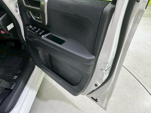 Ｎ－ＢＯＸカスタム Ｌ・ターボスタイルプラスブラック　新品タイヤ／保証書／純正　９インチ　ＳＤナビ／衝突安全装置／両側電動スライドドア／シートヒーター／車線逸脱防止支援システム／シート　ハーフレザー／ヘッドランプ　ＬＥＤ／ＥＴＣ／ＥＢＤ付ＡＢＳ　記録簿（25枚目）