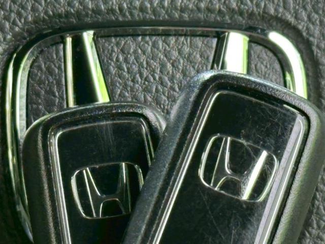 Ｎ－ＢＯＸカスタム Ｌ・ターボスタイルプラスブラック　新品タイヤ／保証書／純正　９インチ　ＳＤナビ／衝突安全装置／両側電動スライドドア／シートヒーター／車線逸脱防止支援システム／シート　ハーフレザー／ヘッドランプ　ＬＥＤ／ＥＴＣ／ＥＢＤ付ＡＢＳ　記録簿（35枚目）