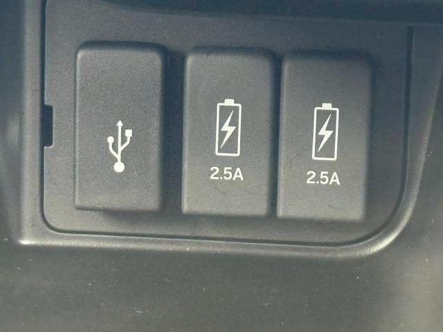 Ｎ－ＢＯＸカスタム Ｌ・ターボスタイルプラスブラック　新品タイヤ／保証書／純正　９インチ　ＳＤナビ／衝突安全装置／両側電動スライドドア／シートヒーター／車線逸脱防止支援システム／シート　ハーフレザー／ヘッドランプ　ＬＥＤ／ＥＴＣ／ＥＢＤ付ＡＢＳ　記録簿（40枚目）