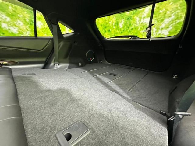 ハリアー プレミアムアドバンスドパッケージ サンルーフ/保証書/純正 SDナビ/衝突安全装置/車線逸脱防止支援システム/シート ハーフレザー/電動バックドア/ヘッドランプ LED/ETC/EBD付ABS/横滑り防止装置/アイドリングストップ(7枚目)