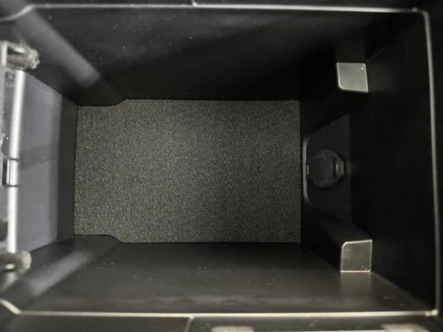 ハリアー プレミアムアドバンスドパッケージ サンルーフ/保証書/純正 SDナビ/衝突安全装置/車線逸脱防止支援システム/シート ハーフレザー/電動バックドア/ヘッドランプ LED/ETC/EBD付ABS/横滑り防止装置/アイドリングストップ(41枚目)