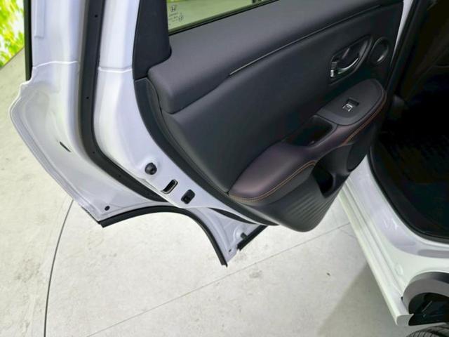 ZR-V eHEV Z BOSE/保証書/ディスプレイオーディオ+ナビ/衝突安全装置/シートヒーター/全方位モニター/車線逸脱防止支援システム/シート 合皮/パーキングアシスト バックガイド/電動バックドア 全周囲カメラ(24枚目)