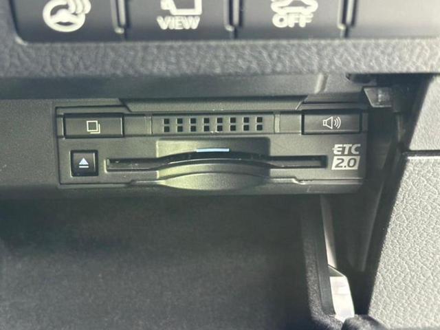 ＲＸ ４ＷＤ　ＲＸ４５０ｈ　Ｆスポーツ　新品タイヤ／サンルーフ／純正　ＳＤナビ／衝突安全装置／シートヒーター／車線逸脱防止支援システム／シート　フルレザー／電動バックドア／ヘッドランプ　ＬＥＤ／ＥＴＣ／ＥＢＤ付ＡＢＳ／横滑り防止装置　４ＷＤ（13枚目）