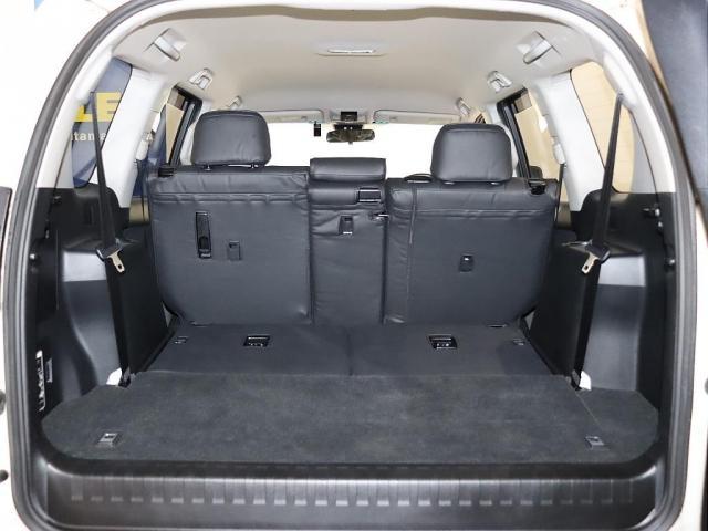 ランドクルーザープラド TX 【メッキ部マットブラック】【7人乗り】パールホワイト リフトアップ ウェッズアルミホイール ウッドコンビステアリング シフトノブ 新品シートカバー フロントカメラ 前後モデリスタ(10枚目)