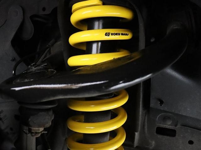 ランドクルーザープラド TX 【メッキ部マットブラック】【7人乗り】パールホワイト リフトアップ ウェッズアルミホイール ウッドコンビステアリング シフトノブ 新品シートカバー フロントカメラ 前後モデリスタ(21枚目)