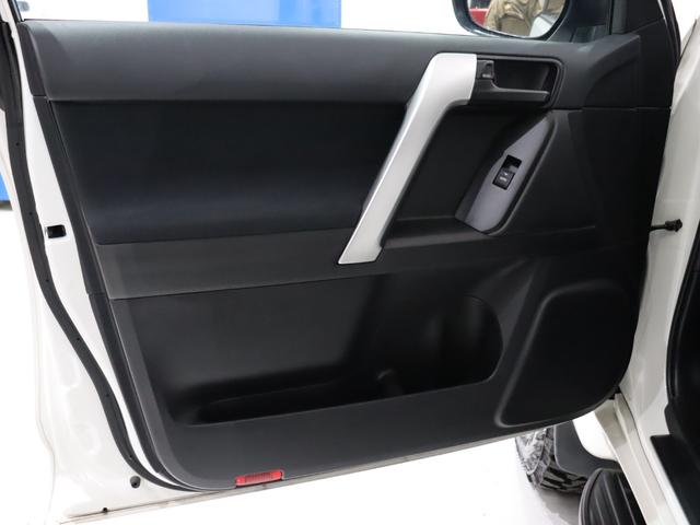 ランドクルーザープラド TX 【メッキ部マットブラック】【7人乗り】パールホワイト リフトアップ ウェッズアルミホイール ウッドコンビステアリング シフトノブ 新品シートカバー フロントカメラ 前後モデリスタ(46枚目)