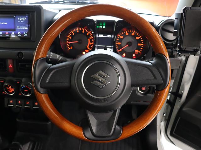 ジムニー XL リフトアップジオランダータイヤ LEDテールランプブラウン調シートカバー ステアリング ルーフラック リアラダー プッシュスタート シートヒーター マニュアル車両 ホワイト メモリーナビ(54枚目)