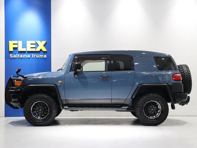 FJクルーザー カラーパッケージ アルルブルー ルーフ同色 マッドブラック 2インチリフトアップ バックランプ移設 シートカバー ジオランダーMTタイヤ ナイトロガジェットホイール 灯火類LED グリルガード 寒冷地仕様(17枚目)