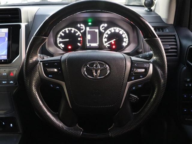 ランドクルーザープラド ＴＸ　ワンオーナー　リフトアップ　サンルーフ　プッシュスタート　ルーフレール　クルーズコントロール　ルーフボックス　ＡＬＰＩＮＥ　９インチナビ　バックカメラ　アルミホイール　オーバーフェンダー（5枚目）