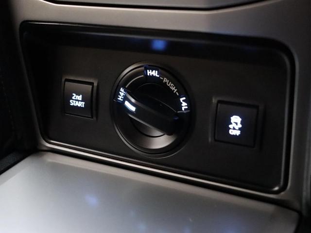 ランドクルーザープラド ＴＸ　ワンオーナー　リフトアップ　サンルーフ　プッシュスタート　ルーフレール　クルーズコントロール　ルーフボックス　ＡＬＰＩＮＥ　９インチナビ　バックカメラ　アルミホイール　オーバーフェンダー（10枚目）