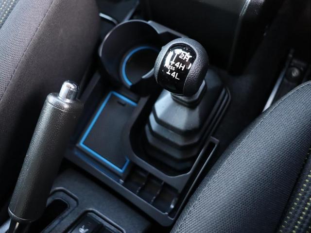 ジムニー XC 【下取直販】ジャングルグリーン マッドバーン16インチアルミホイール ヨコハマATタイヤ ケンウッド9インチナビ バックカメラ 前後ドラレコ 社外ドリンクホルダー サイドバー ETC(12枚目)