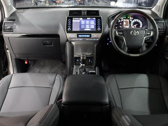 ランドクルーザープラド ＴＸ　マルチテレインモニター　オールペイント　グラファイトメタリック　新品シートカバー　サンルーフ　オーバーフェンダー　ＲＡＹＳ１７インチアルミホイール　ガナドールマフラー　ＡＬＰＩＮＥドラレコ（9枚目）