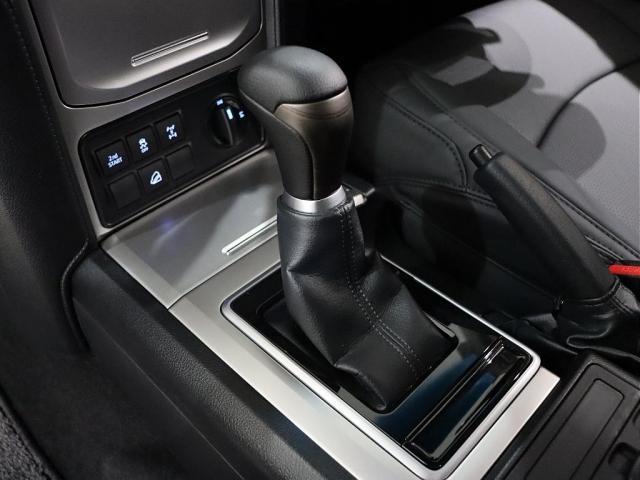 ランドクルーザープラド ＴＸ　マルチテレインモニター　オールペイント　グラファイトメタリック　新品シートカバー　サンルーフ　オーバーフェンダー　ＲＡＹＳ１７インチアルミホイール　ガナドールマフラー　ＡＬＰＩＮＥドラレコ（25枚目）