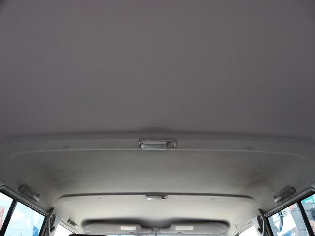 ランドクルーザー７０ ４．０　４ＷＤ　ワンオーナー　３０周年アニバーサリー　ベージュ　フォグランプ　ボディ同色オーバーフェンダー　純正アルミホイール塗装　背面タイヤカバー　純正７インチナビ　バックカメラ　コムテックドラレコ（16枚目）