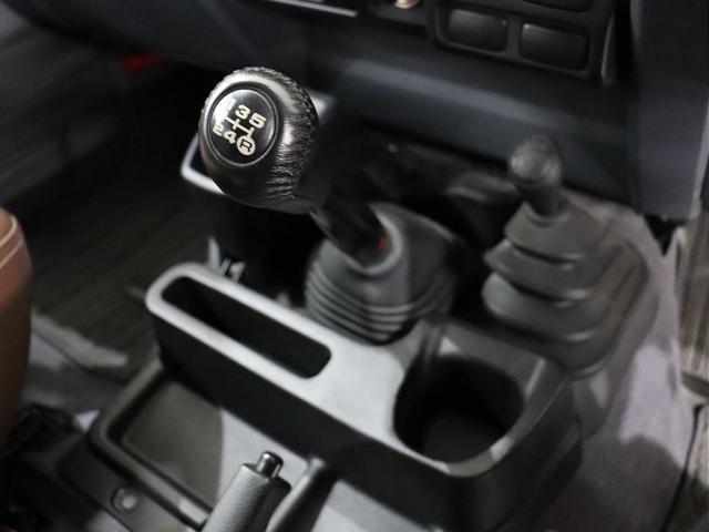ランドクルーザー７０ ４．０　４ＷＤ　ワンオーナー　３０周年アニバーサリー　ベージュ　フォグランプ　ボディ同色オーバーフェンダー　純正アルミホイール塗装　背面タイヤカバー　純正７インチナビ　バックカメラ　コムテックドラレコ（21枚目）