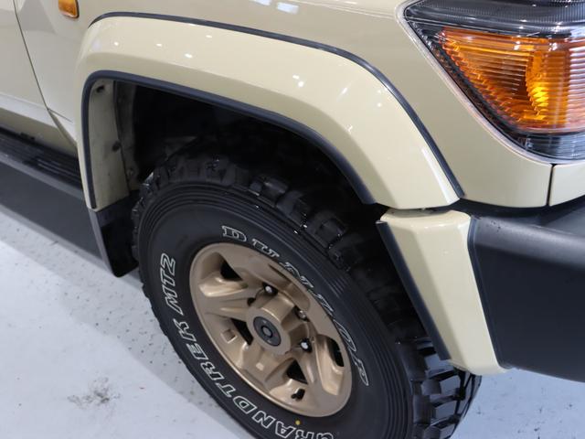 ランドクルーザー７０ ４．０　４ＷＤ　ワンオーナー　３０周年アニバーサリー　ベージュ　フォグランプ　ボディ同色オーバーフェンダー　純正アルミホイール塗装　背面タイヤカバー　純正７インチナビ　バックカメラ　コムテックドラレコ（40枚目）