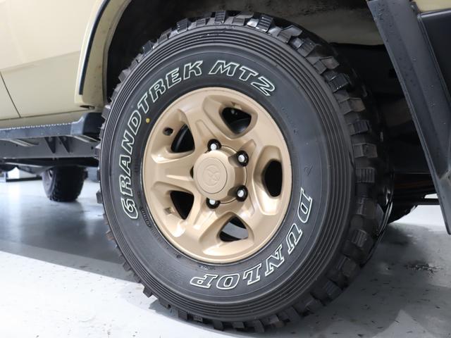 ランドクルーザー７０ ４．０　４ＷＤ　ワンオーナー　３０周年アニバーサリー　ベージュ　フォグランプ　ボディ同色オーバーフェンダー　純正アルミホイール塗装　背面タイヤカバー　純正７インチナビ　バックカメラ　コムテックドラレコ（43枚目）