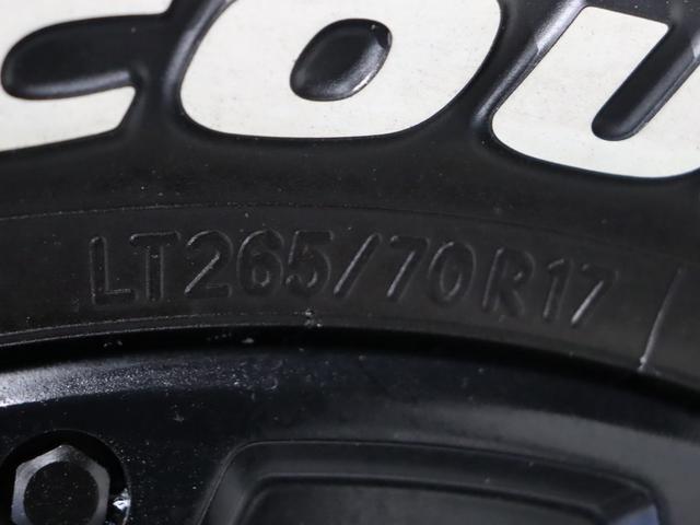 ハイラックス Z GRスポーツ リフトアップ 新品アルティメットテールランプ JAOSバトルズリフトアップコイル AXELL17インチホイール TOYOオープンカントリータイヤ 純正ベッドライナー 3つ折り式トノカバー(56枚目)