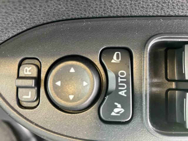 タント X 左側パワースライドドア/キーフリー/LEDヘッドランプ/オートライト/シートヒーター/スマートアシスト/バックカメラ/コーナーセンサー/サイドエアバック/電動パーキングブレーキ/シートバックテーブル(12枚目)