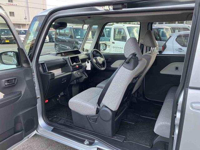 タント L スライドドア LEDヘッドライト オートライト プッシュボタンスターター オート格納ドアミラー オートエアコン 上下2段調節式デッキボード コーナーセンサー 衝突被害軽減ブレーキ(21枚目)