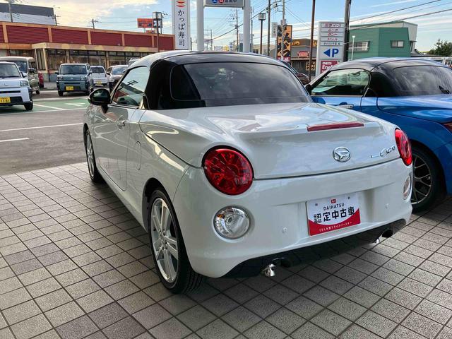 コペン セロ　電動開閉式ルーフ／１６ｃｍスピーカー・ツィーター／アクセサリーソケット／チルトステアリング／オートエアコン／キーフリーシステム／ＬＥＤヘッドランプ（オートライト付）／本革巻ステアリングホイール／（6枚目）