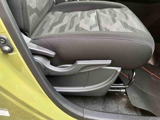 タフト Ｘ　ガラスルーフ　ＬＥＤヘッドライト　バックカメラ　電動パーキングブレーキ　オートライト　プッシュボタンスターター　オート格納式ドアミラー　衝突被害軽減ブレーキ　コーナーセンサー（18枚目）