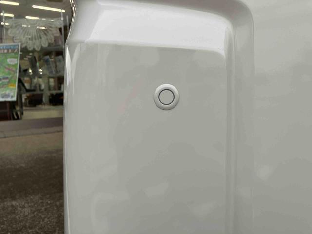 ハイゼットカーゴ ＤＸ　衝突被害軽減ブレーキ　コーナーセンサー　オートライト　プライバシーガラス　フロントパワーウィンドウ　オーバーヘッドシェルフ　スピーカー一体型ＡＭ・ＦＭラジオ　キーレスエントリー　アイドリングストップ（21枚目）