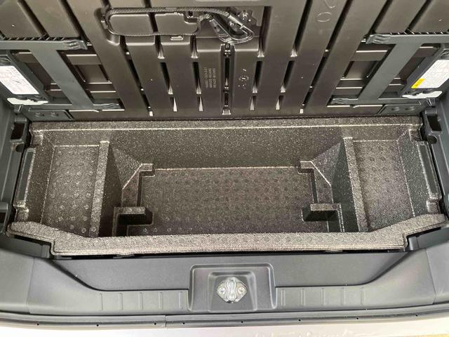 タント L オーディオレス 両側手動スライドドア 衝突回避支援ブレーキ 誤発進抑制装置 アイドリングストップ プッシュボタンスタート スマートキー 盗難防止装置イモビライザー オートライト LEDヘッドライト(16枚目)