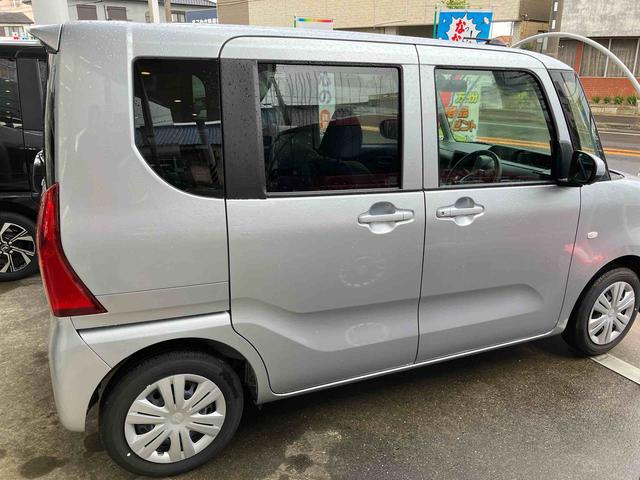 タント L オーディオレス 両側手動スライドドア 衝突回避支援ブレーキ 誤発進抑制装置 アイドリングストップ プッシュボタンスタート スマートキー 盗難防止装置イモビライザー オートライト LEDヘッドライト(19枚目)