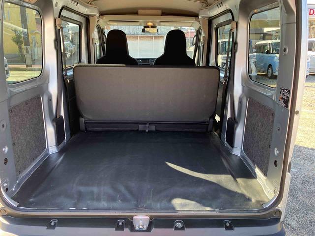 ハイゼットカーゴ DX マニュアル車/衝突回避支援システム/オートハイビーム/横滑り防止装置/コーナーセンサー/スペアタイヤ/AM・FMラジオ/マニュアルエアコン/アイドリングストップ/キーレス/オーバーヘッドシェルフ(12枚目)