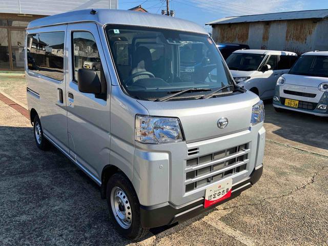 ハイゼットカーゴ DX マニュアル車/衝突回避支援システム/オートハイビーム/横滑り防止装置/コーナーセンサー/スペアタイヤ/AM・FMラジオ/マニュアルエアコン/アイドリングストップ/キーレス/オーバーヘッドシェルフ(14枚目)