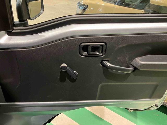 ハイゼットトラック スタンダード　５速マニュアル　２ＷＤ　ＡＭ／ＦＭラジオ　マニュアルエアコン　ハロゲンヘッドライト（7枚目）