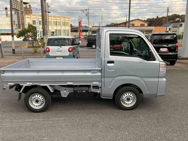 ハイゼットトラック スタンダード　農用スペシャル　電子制御式４ＷＤ　荷台ＬＥＤライト　リヤ４枚リーフスプリング　スーパーデフロック　衝突被害軽減ブレーキ　コーナーセンサー　スピーカー一体型ＡＭ／ＦＭラジオ　エアコン　パワステ（4枚目）