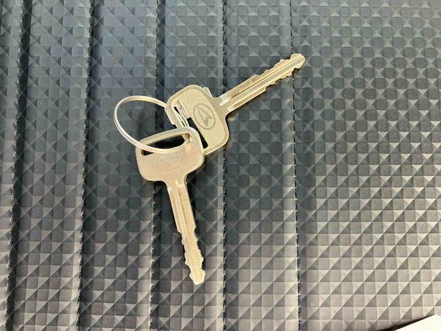 ハイゼットトラック スタンダード　農用スペシャル　電子制御式４ＷＤ　荷台ＬＥＤライト　リヤ４枚リーフスプリング　スーパーデフロック　衝突被害軽減ブレーキ　コーナーセンサー　スピーカー一体型ＡＭ／ＦＭラジオ　エアコン　パワステ（18枚目）