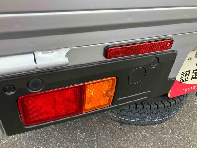 ハイゼットトラック スタンダード　農用スペシャル　電子制御式４ＷＤ　荷台ＬＥＤライト　リヤ４枚リーフスプリング　スーパーデフロック　衝突被害軽減ブレーキ　コーナーセンサー　スピーカー一体型ＡＭ／ＦＭラジオ　エアコン　パワステ（21枚目）